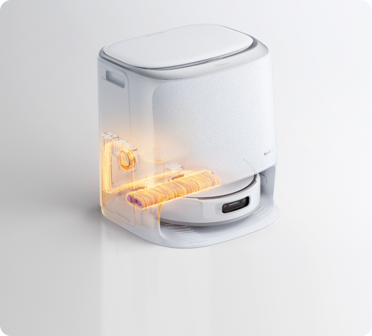 Active water tank self-cleaning