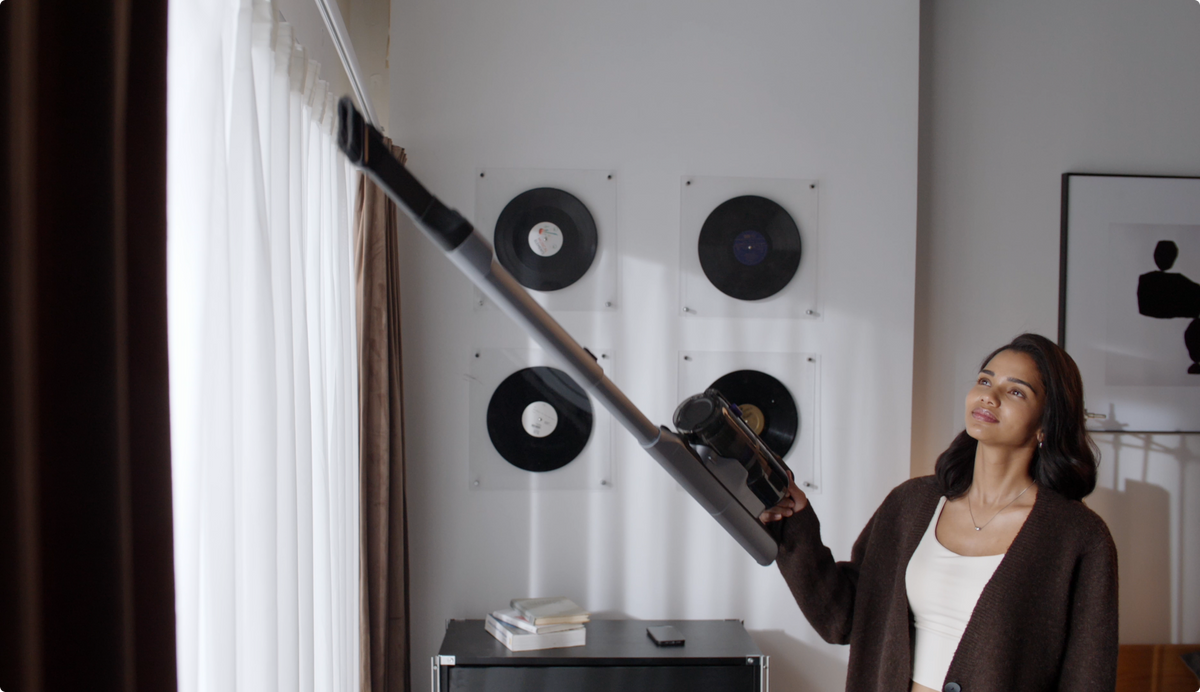 Extension wand: Extended reach. Clean high spots without the effort.