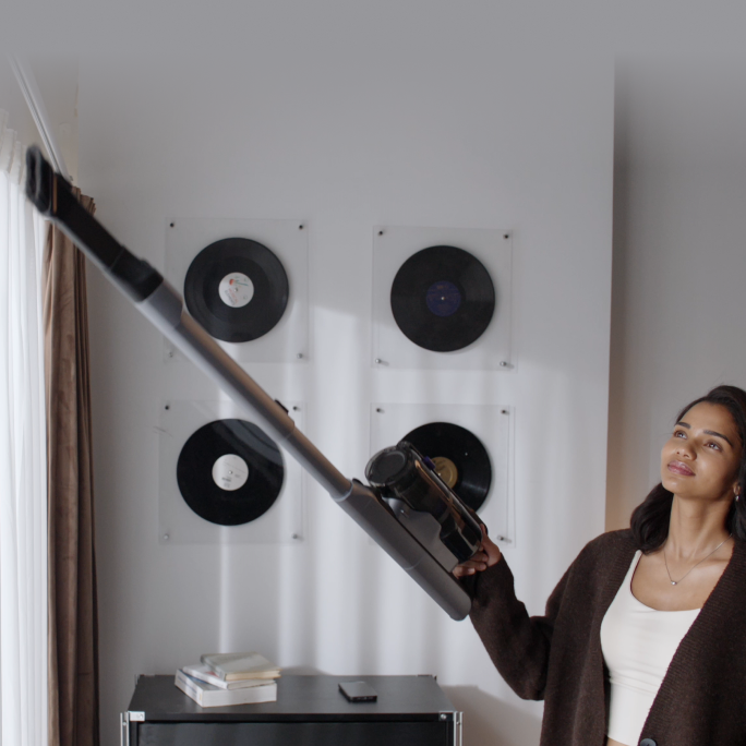 Extension wand: Extended reach. Clean high spots without the effort.